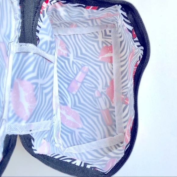 NEW Makeup Bag Cosmetic Travel Zebra Print Lipsticks Lips 7 3/4” x 5” x 4” NWOT - Picture 6 of 12